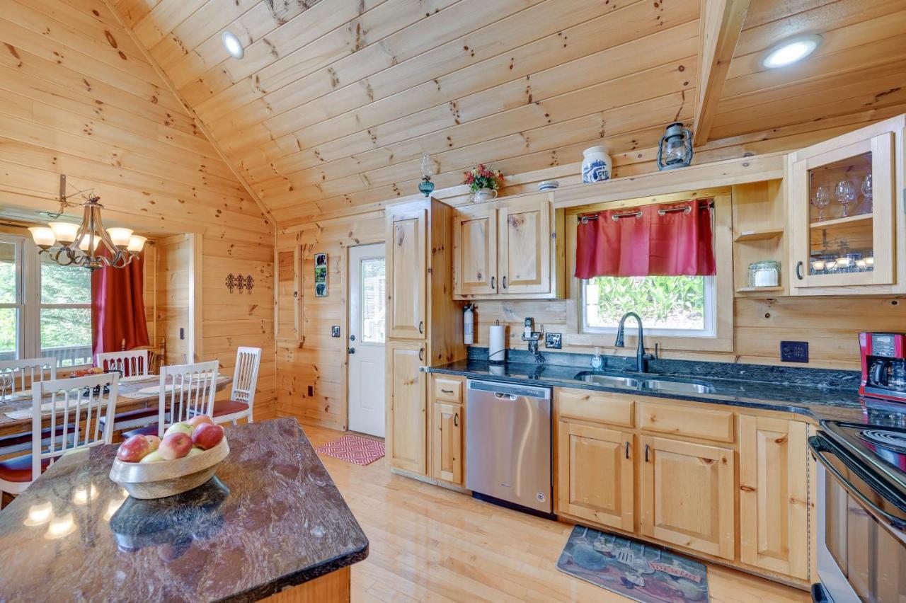 Warm And Cozy Cabin With Deck On Top Of The Blue Ridge Fancy Gap Экстерьер фото