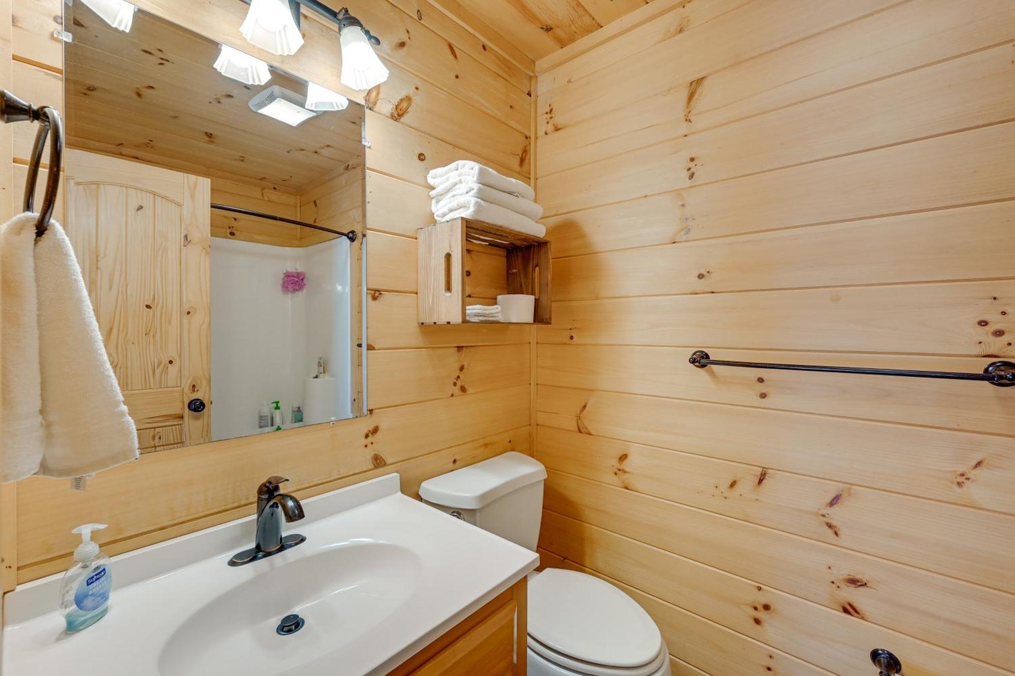 Warm And Cozy Cabin With Deck On Top Of The Blue Ridge Fancy Gap Экстерьер фото